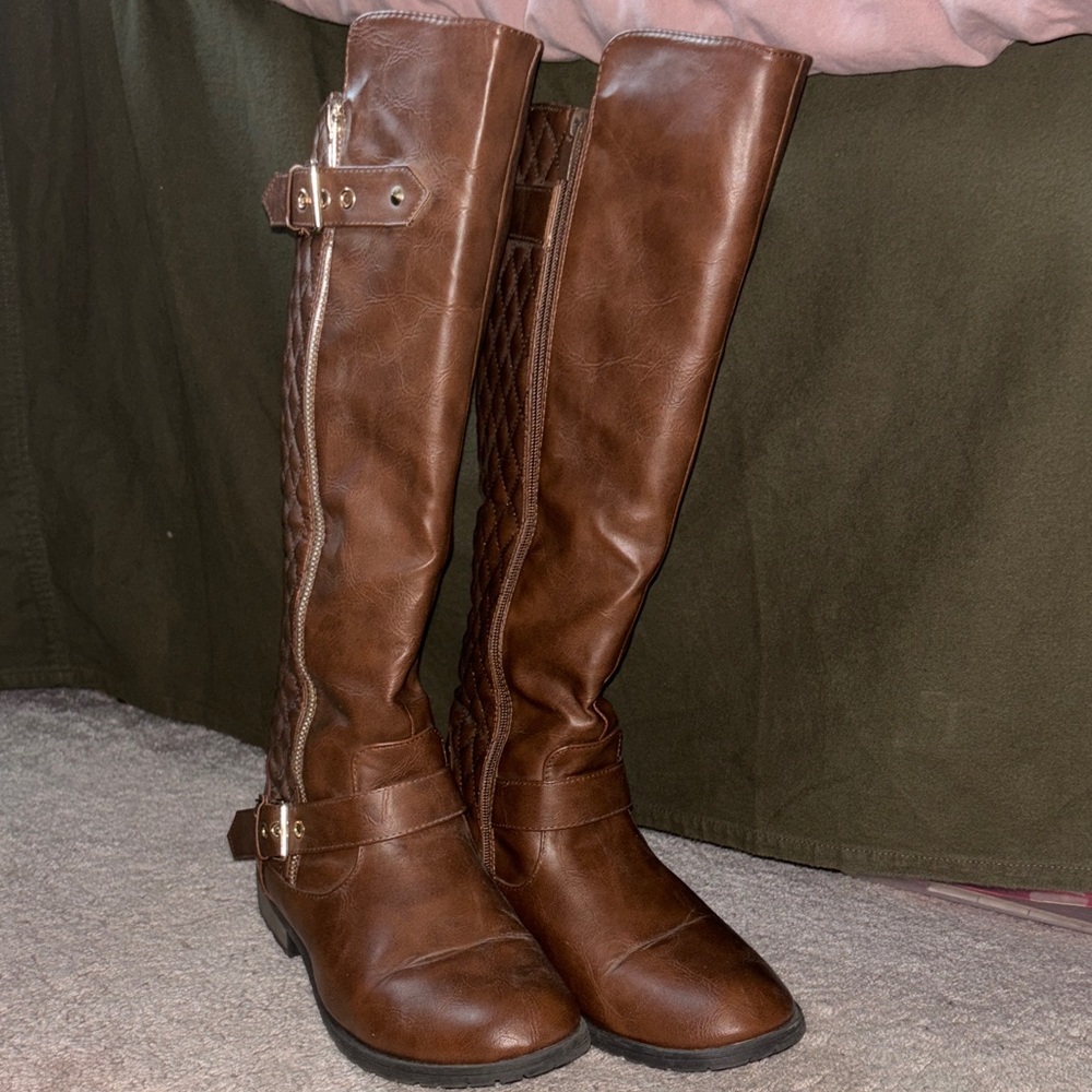 Brown Knee-High Leather Boots